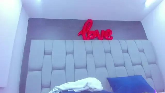 Cloe-Ass- from StripChat is Freechat