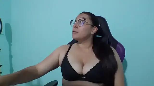 cloe_starr from StripChat is Freechat