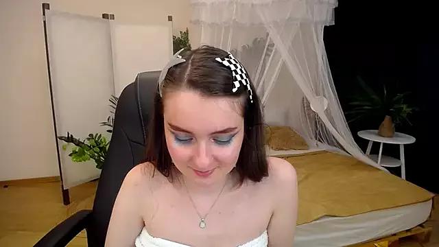 CloudGrace from StripChat is Freechat