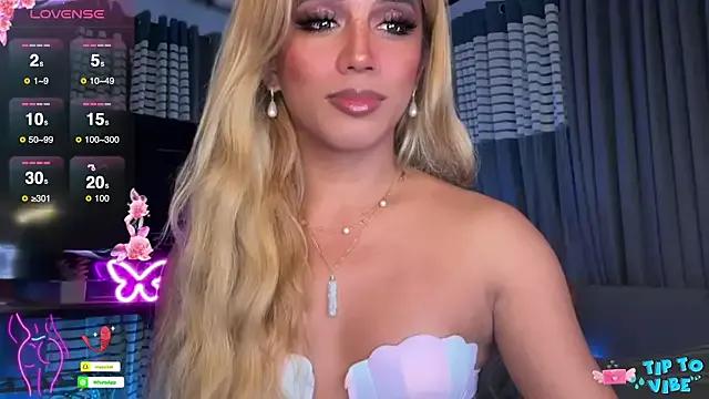 cockprincess_diannaxx from StripChat is Freechat