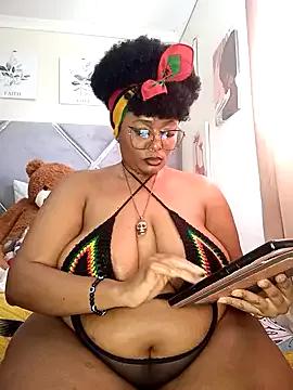 CocoBootyyy from StripChat is Freechat