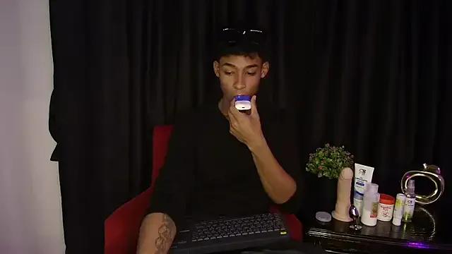 CoffeNaughty_nom from StripChat is Freechat