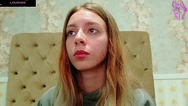 CoraVex from StripChat is Freechat