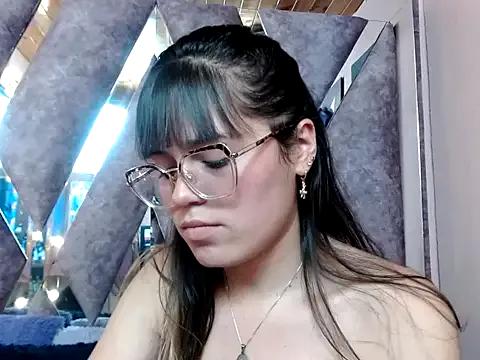 CRISTALHERRANZ from StripChat is Freechat