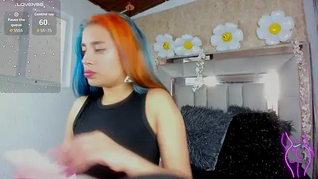 Cristall_ravven from StripChat is Freechat