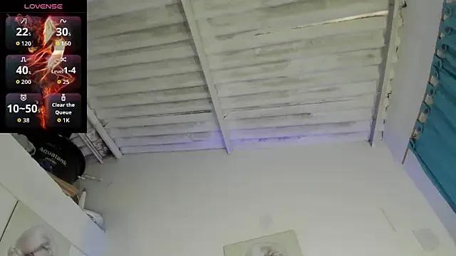 curvy_mature4u from StripChat is Freechat