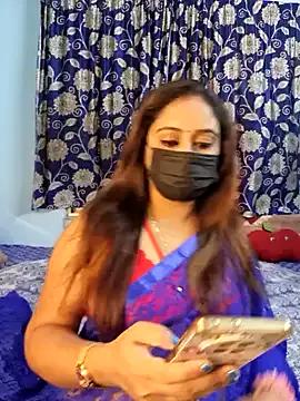 Cute-lusi from StripChat is Freechat