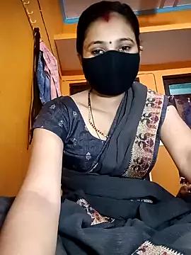 Cute-Nusrat from StripChat is Freechat