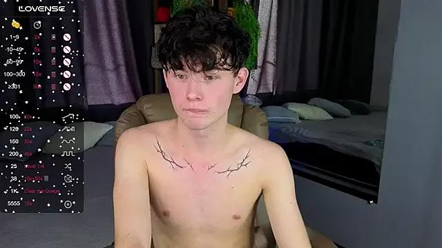 Cute_Mike from StripChat is Freechat