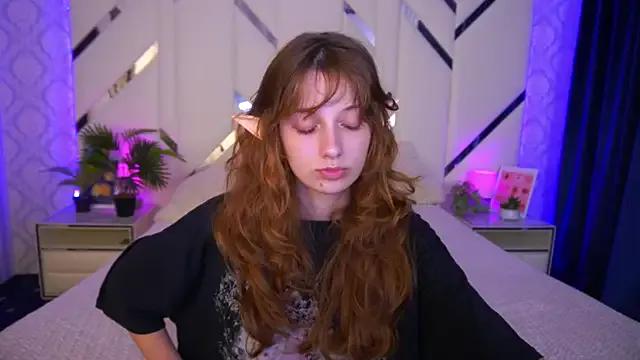 CuteeFoxy from StripChat is Freechat