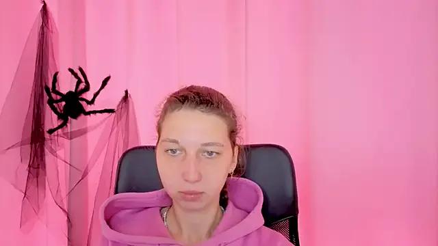 CuteEllii from StripChat is Freechat