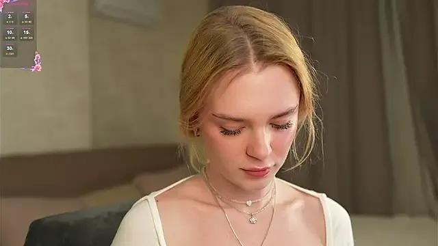 Cyberheart_ from StripChat is Freechat