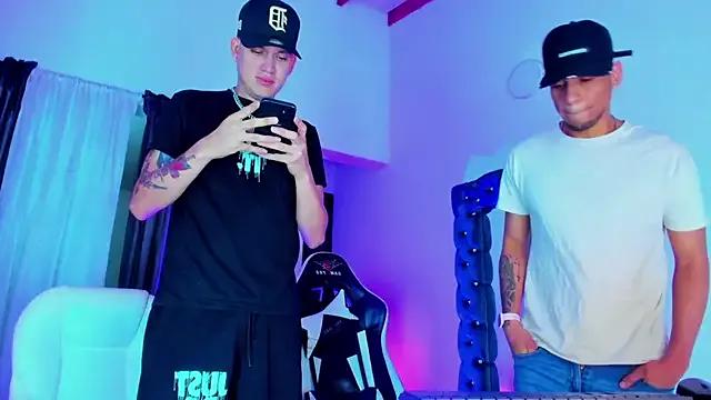 daddys_insanee from StripChat is Freechat