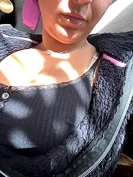 Daiana_Andra from StripChat is Freechat