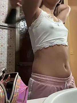 DaisyAkerman from StripChat is Freechat