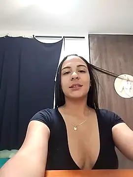 Daliarosee from StripChat is Freechat