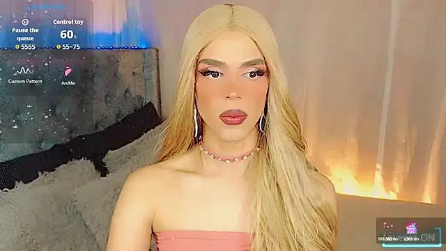 Dalila_moan from StripChat is Freechat