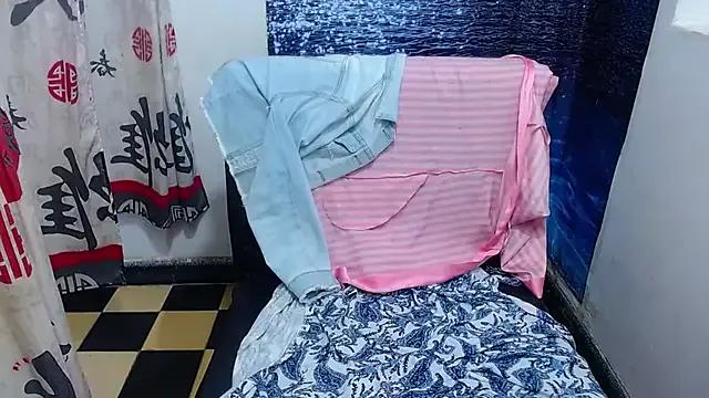 dalilah_pervertt from StripChat is Freechat