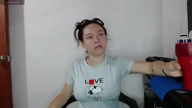 Damara_Rolands- from StripChat is Freechat