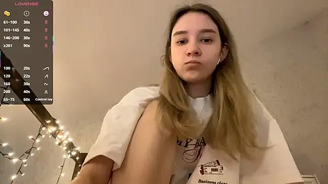 DanaCore from StripChat is Freechat