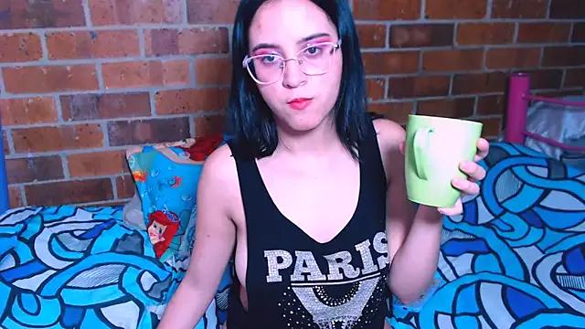 danaiisabella from StripChat is Freechat