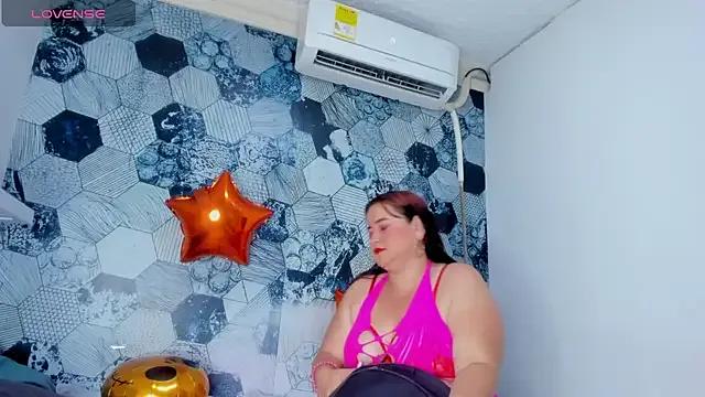 danielita_bbw from StripChat is Freechat