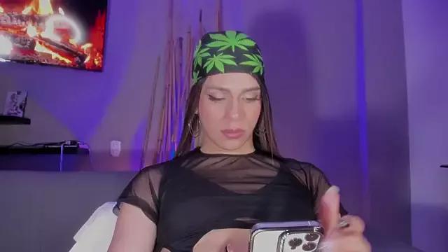 Danna_v from StripChat