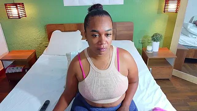dannaahbrown from StripChat is Freechat