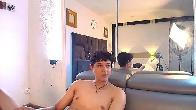 darksoulss_ from StripChat is Freechat