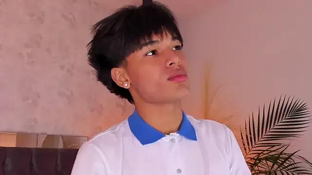 david_lux from StripChat is Freechat