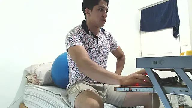 DavidHocusPocus from StripChat is Freechat
