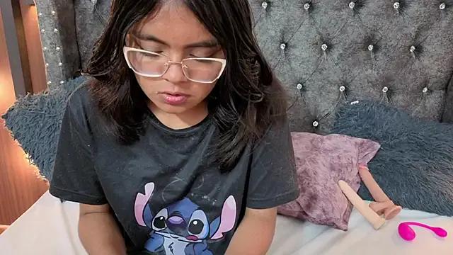 DesireIvy from StripChat is Freechat