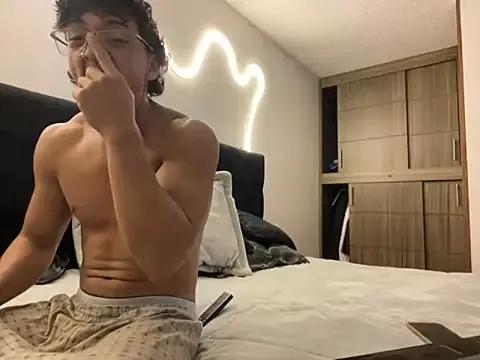 DesireLuxe from StripChat is Freechat