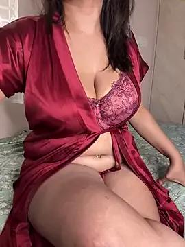 DevineDevilQueen from StripChat is Freechat