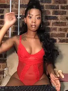 DiamondHunny from StripChat is Freechat