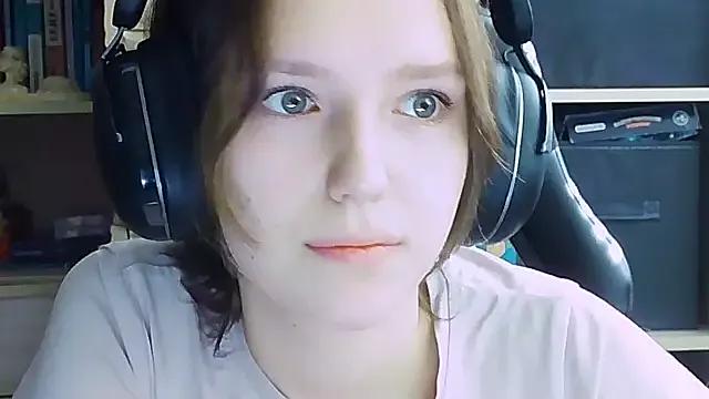 Diana-back from StripChat is Freechat