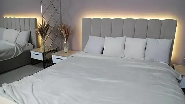 DianaMello from StripChat is Freechat