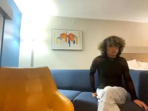 DilfSlut from StripChat is Freechat