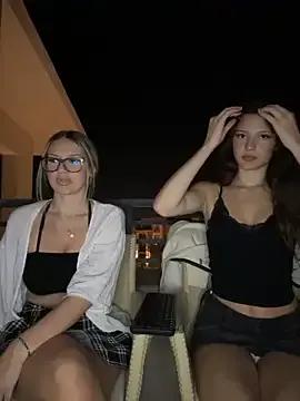 DivineDesireDuo from StripChat is Freechat