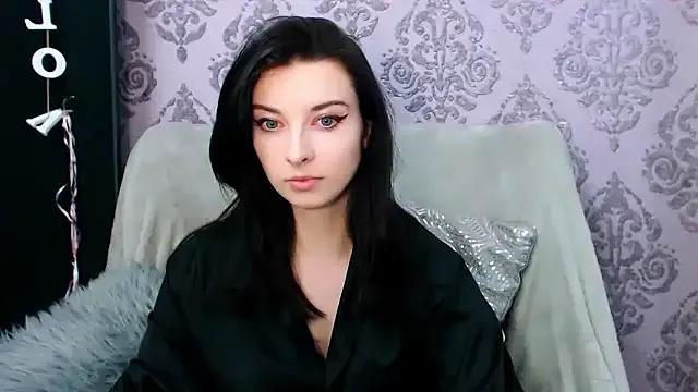 DominantLuna from StripChat is Freechat