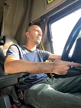 donnuozfutura from StripChat is Freechat