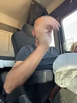 donnuozfutura from StripChat is Freechat