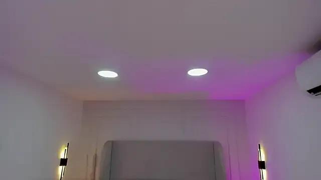Dream_nena from StripChat is Freechat
