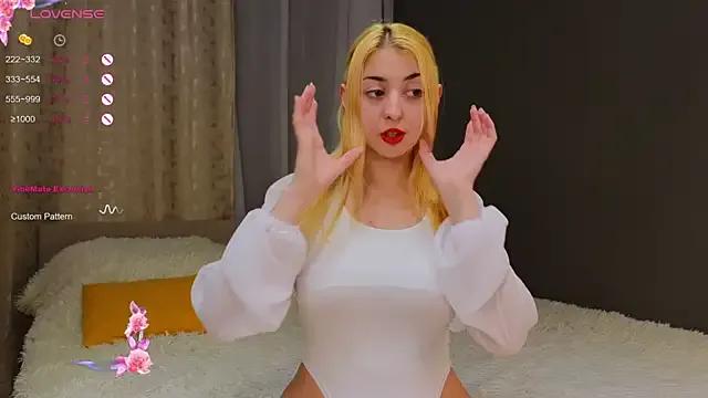 dreamhannah from StripChat is Freechat