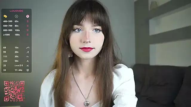 DreamyDaisy from StripChat is Freechat