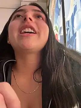 Dulce_1408 from StripChat is Freechat