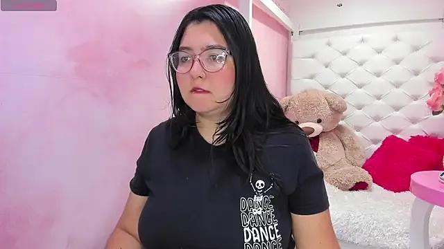 Dulce_meow from StripChat is Freechat
