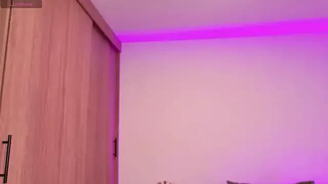 DulceDuarte from StripChat is Freechat