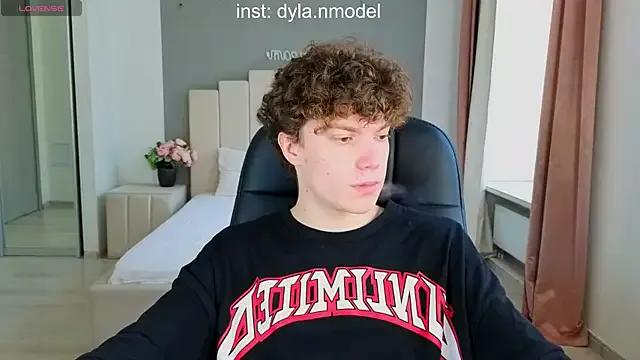 DYLAN__WILSON from StripChat is Freechat