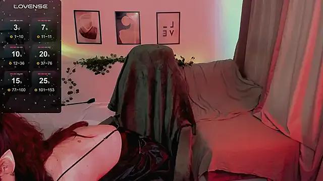 Effie_mirelll from StripChat